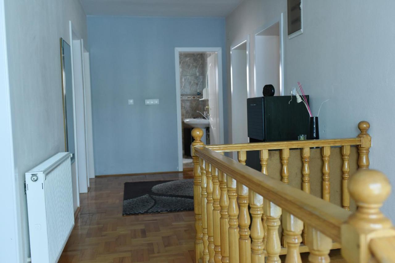 Blue House Apartment Ni エクステリア 写真